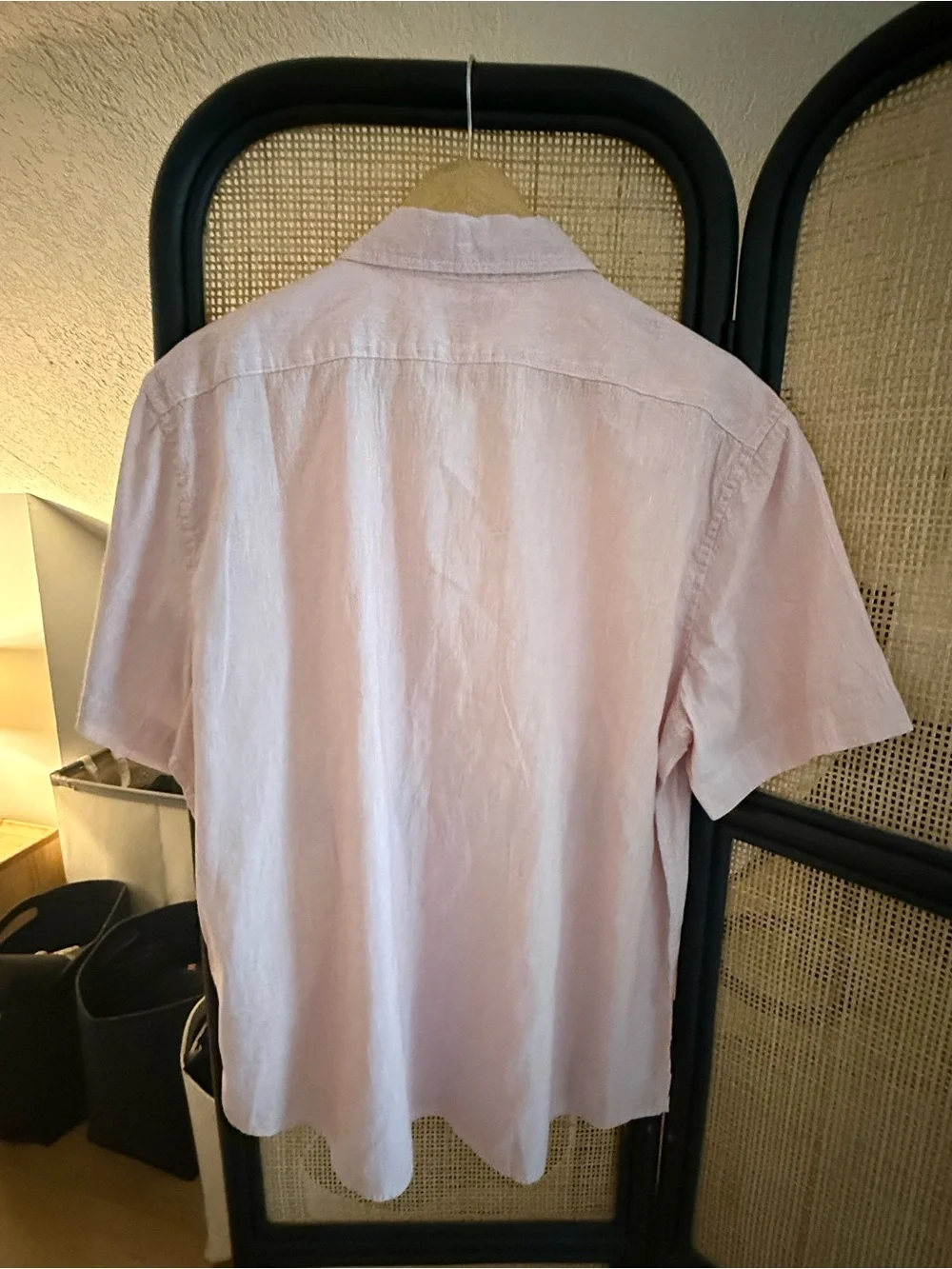 Banana Republic Men’s Light Pink Short Sleeve Button-Down Shirt Large